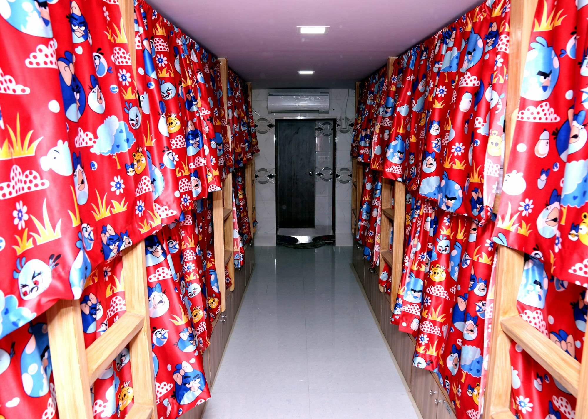 Delta Dormitory Bombay Esterno foto